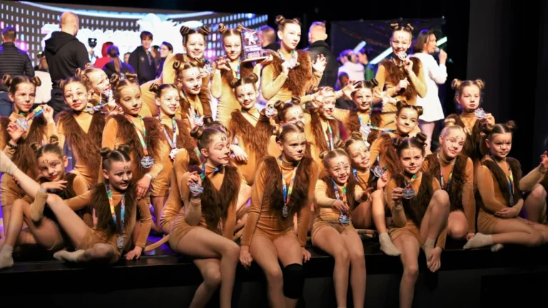 Bilety na festiwal taneczny — ilustracja